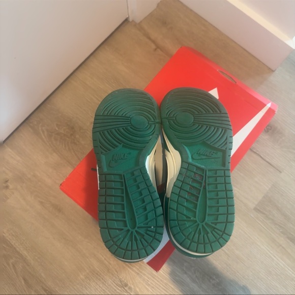 Nike Dunk Low Retro – Pale Ivory/Black/Malachite - *Lottery Pack* - Picture 3 of 4